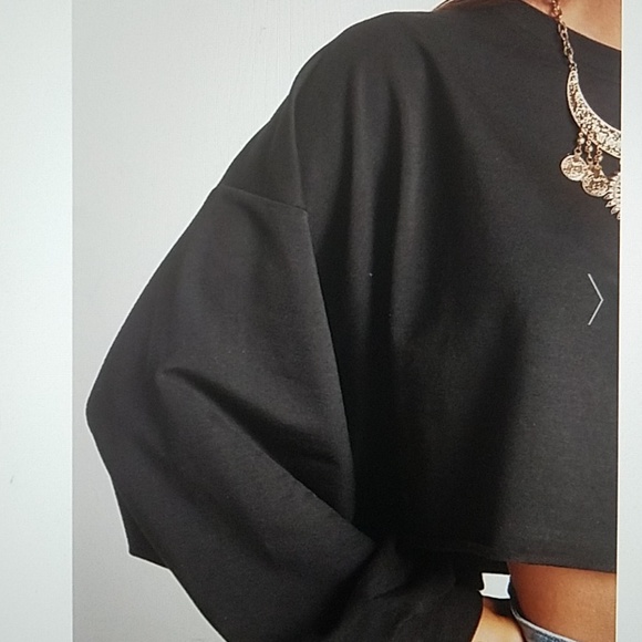 Oversized Cropped Sweatshirt - Picture 5 of 6